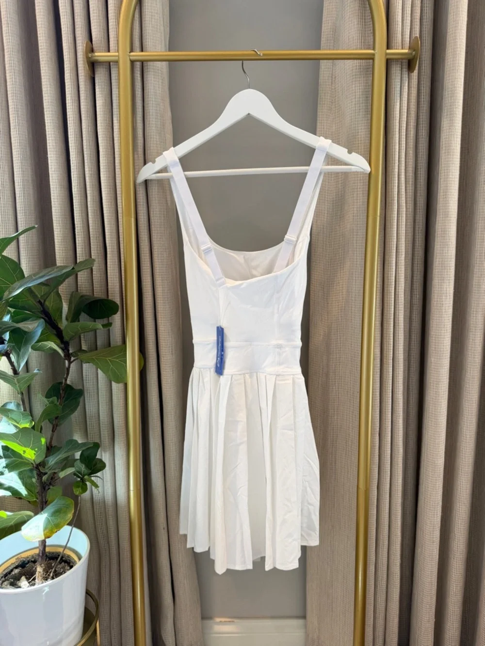 HEATHYOGA NWT Women’s White Tennis Dress - Picture 2 of 4